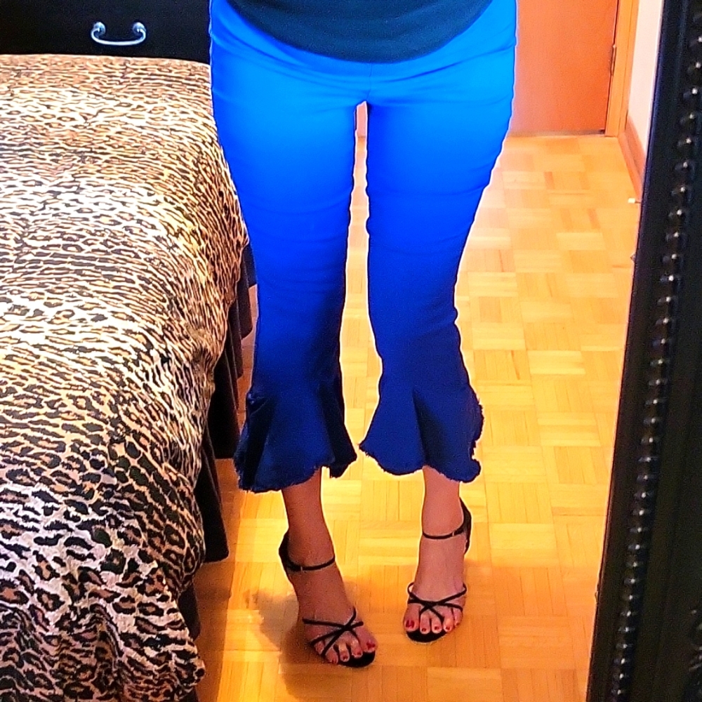 HOT Cobalt Blue Stretch Ruffle-Hem Crop Pants! 6